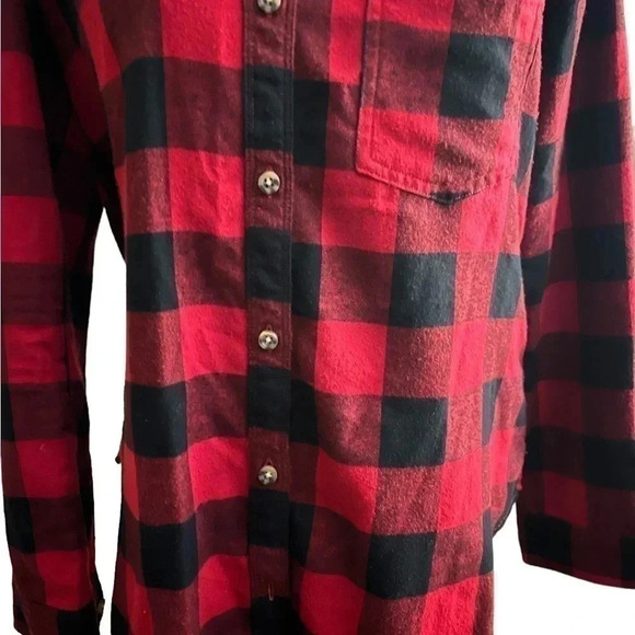 Abercrombie & Fitch Red & Black Buffalo Checkered Flannel Shirt - Size Medium - Picture 3 of 9